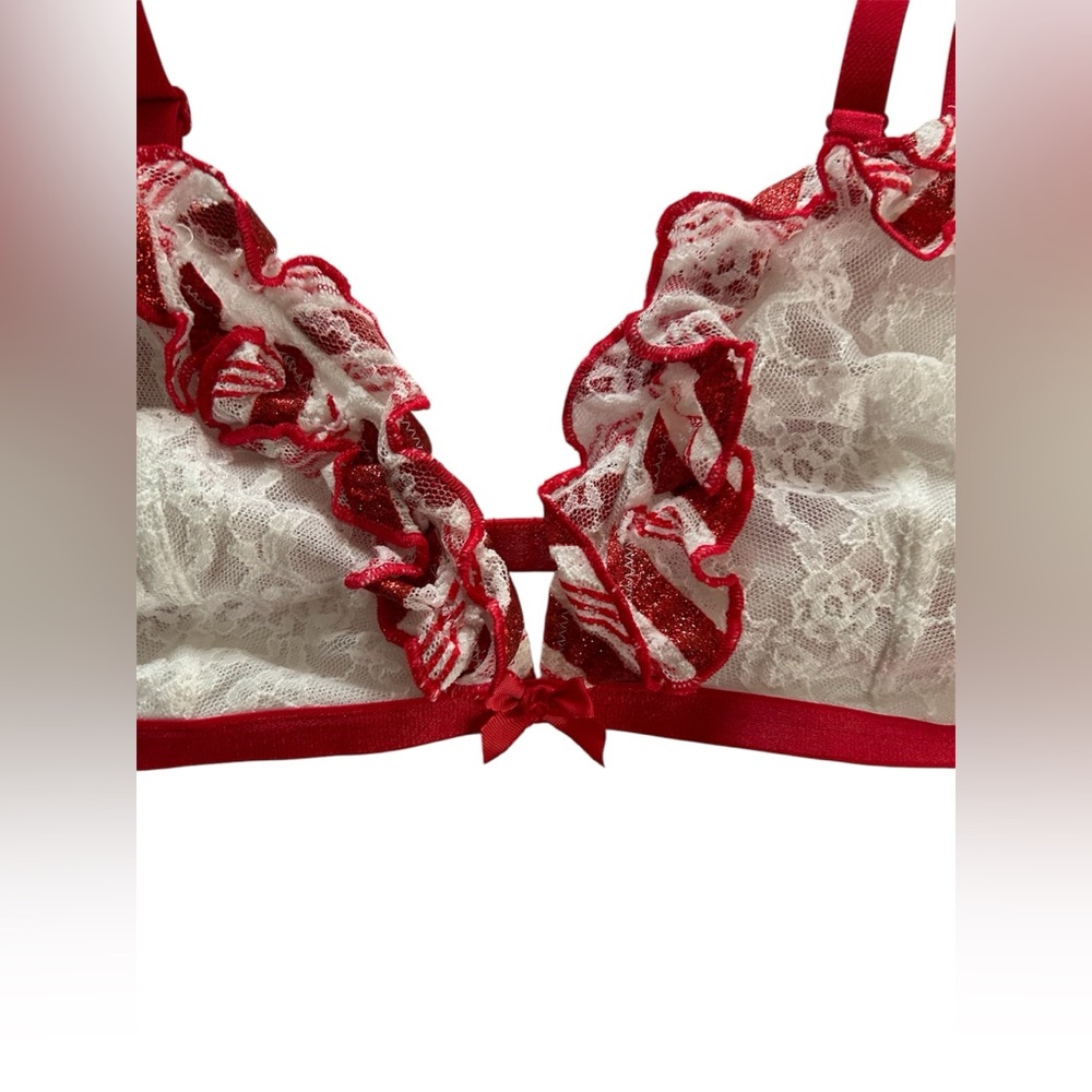 Victoria’s Secret Red and White Lace Bralette Size Large No padding - Picture 4 of 5